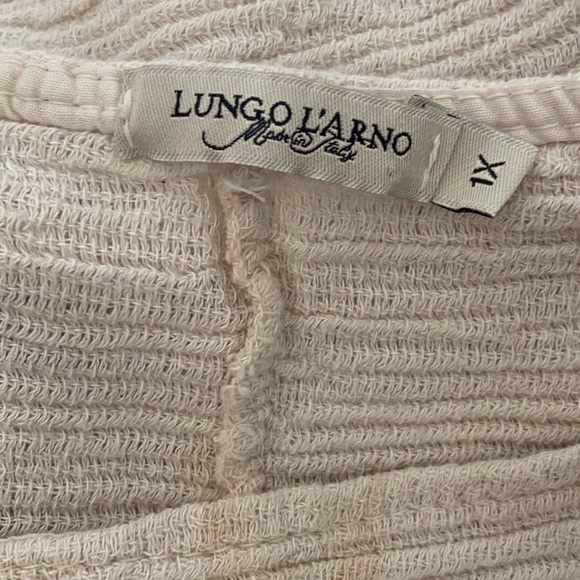 Lungo L’arno Made in Italy  Women's Blue and White Animal Print Top. - Picture 5 of 5